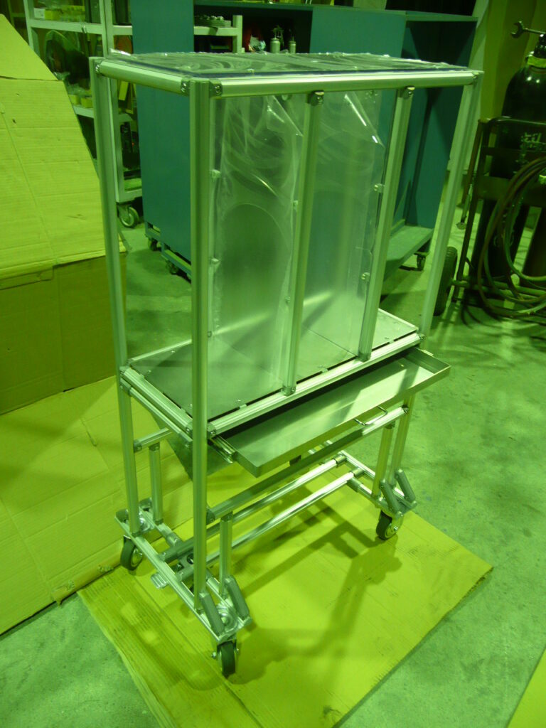3.顕微鏡や目視の検査台(FFU/LED照明/静電気対策など) | プラントサポート事業部【Y&S】